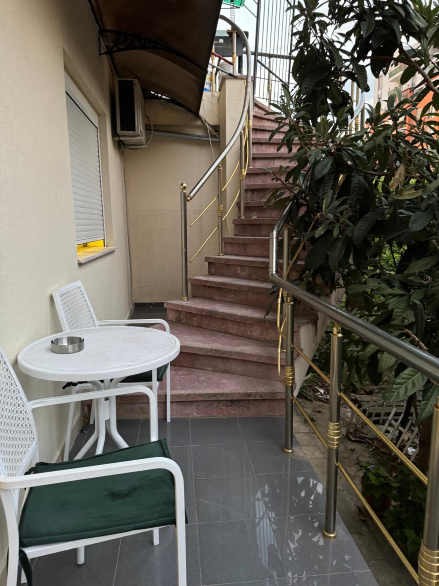 Fun House Serenity Apartamento Tirana Exterior foto
