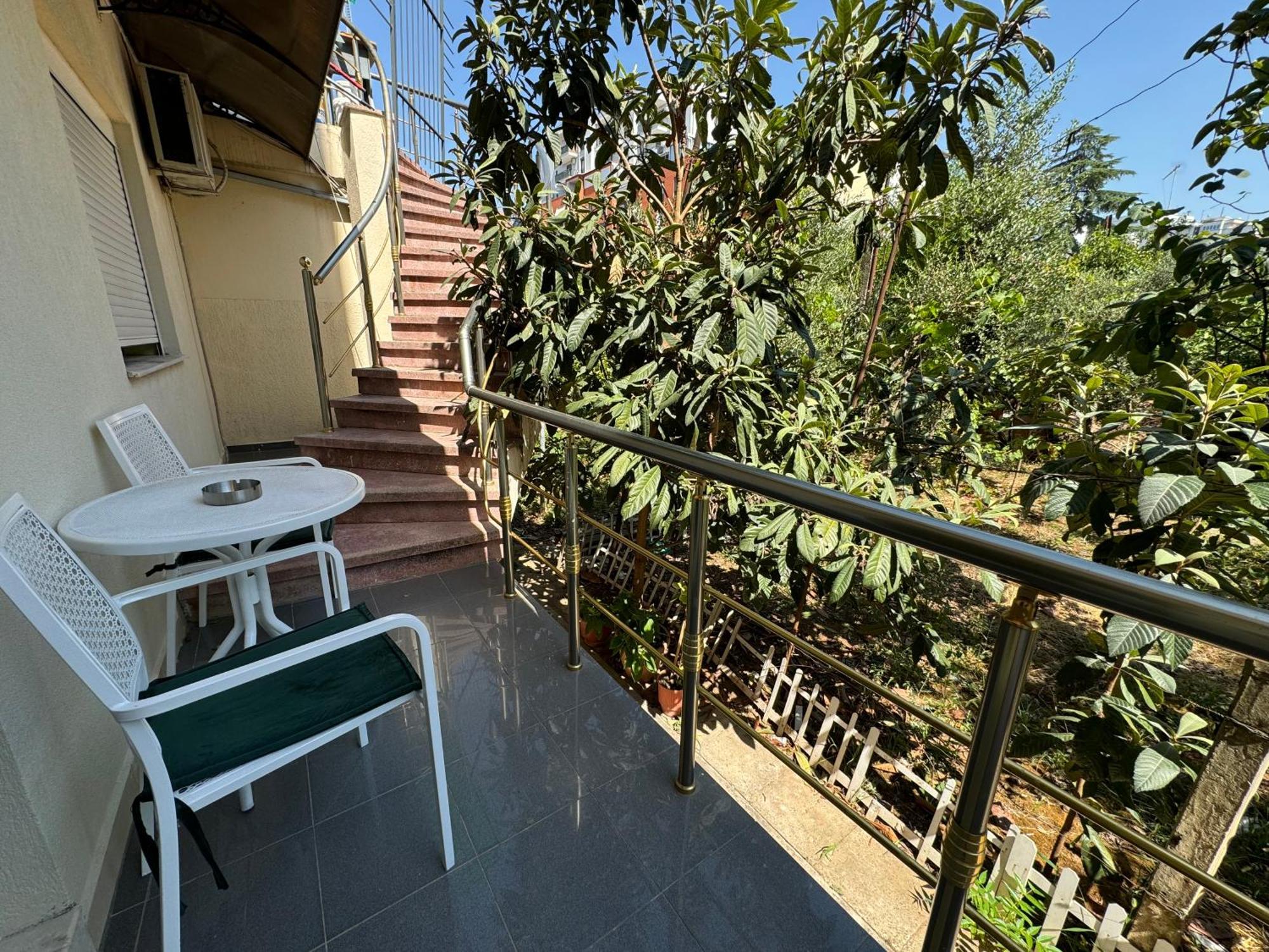Fun House Serenity Apartamento Tirana Exterior foto